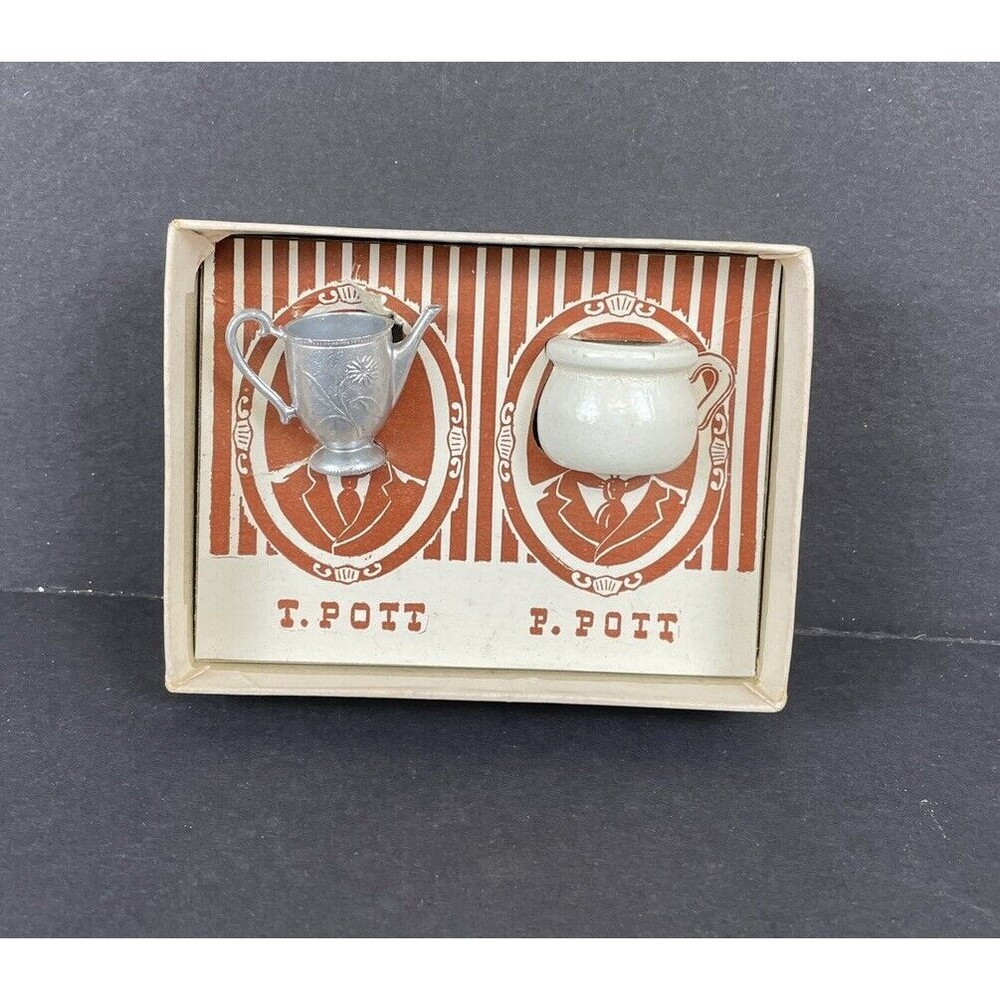 1940 H Fishlove & Co. Tom & Paul - The Pott Brothers Novelty Chicago USA Mini’s